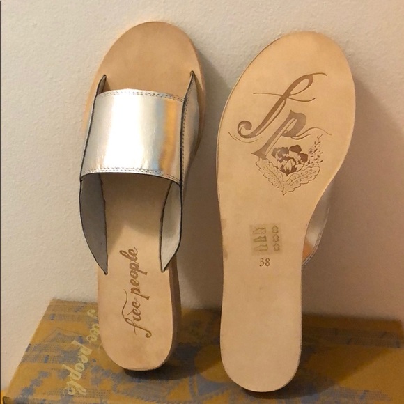 *Free People* Leather Wedges Sandals R1 - Picture 6 of 8